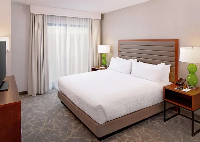 Embassy Suites By Hilton Boston Marlborough