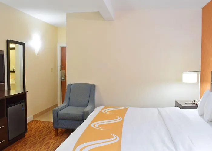 Quality Inn & Suites Middletown - Newport